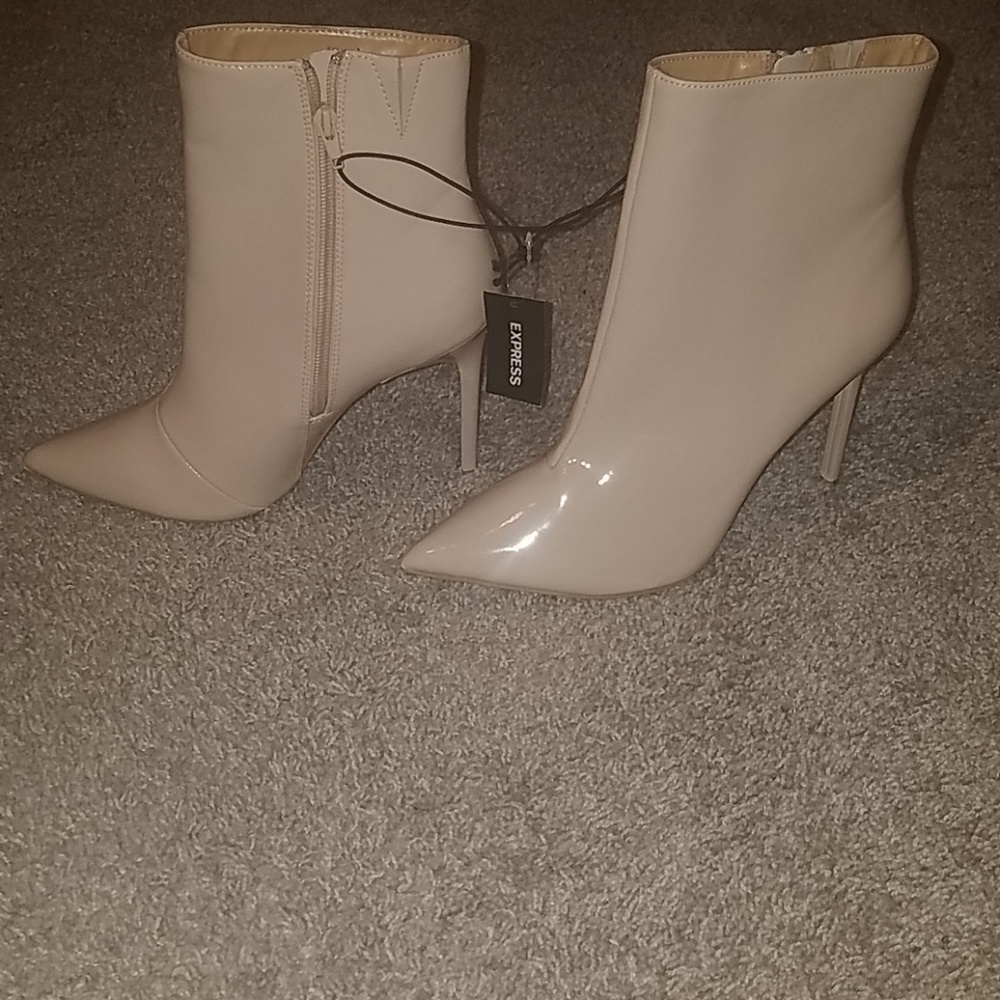 Express Patent Booties - Picture 2 of 7